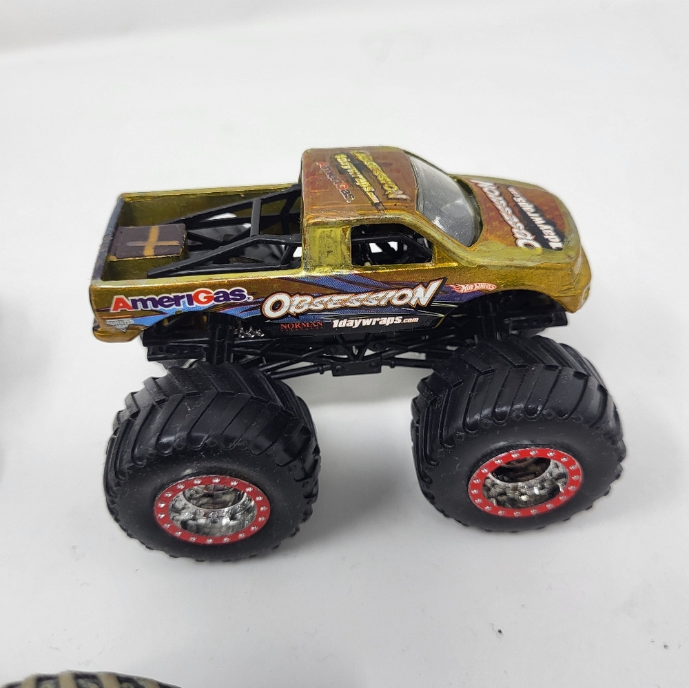 Bundle of 5 Hot Wheels Monster Jam Monster Trucks 1:64 lot#2 - Picture 8 of 10